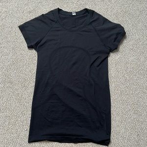 lululemon short sleeve swiftly tech (black, size 4)